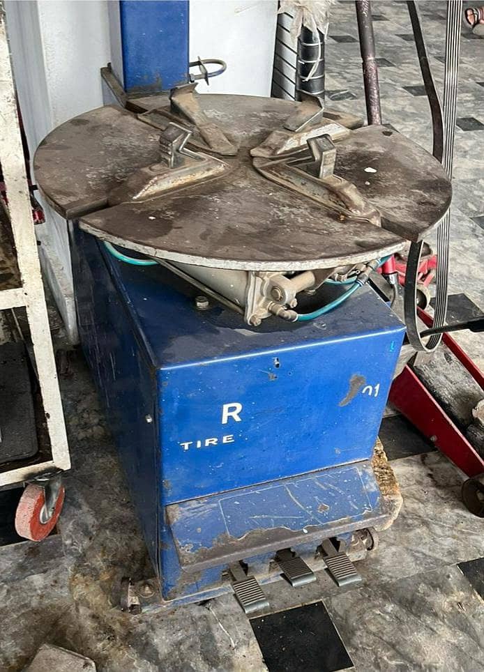 Wheel Alignment & Tyre Changer 4