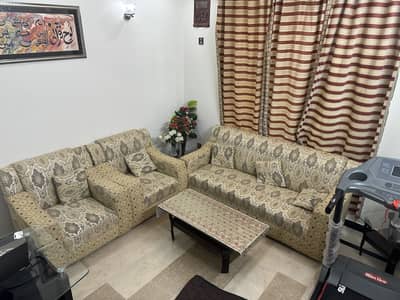 5 Seater Sofa Set – Solid Wood & New MoltyFoam Inside