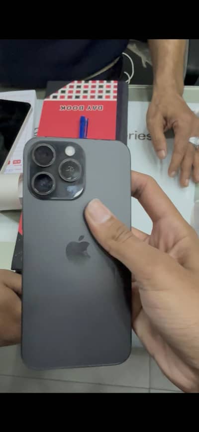 Iphone 15 pro max factory display msg