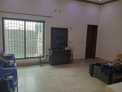 ONE KANAL OLD HOUSE FOR SALE IN Valencia Town lahore owner build