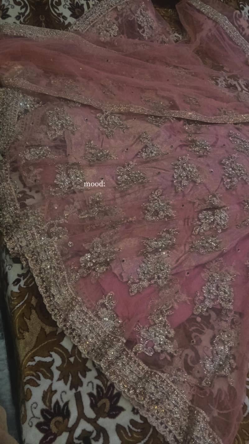 خوبصورت اور منفرد ہینڈ میڈ ڈریس سیل کے لیے 0