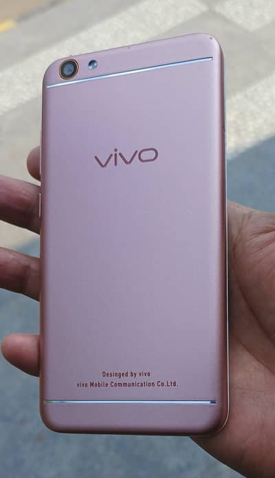 Vivo Y66 Dual Sim 4+64 GB ( Contact WhatsApp Only. No OLX CHAT)