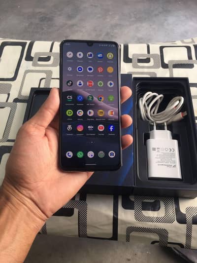 Vivo V21e 8+12gb & 128gb