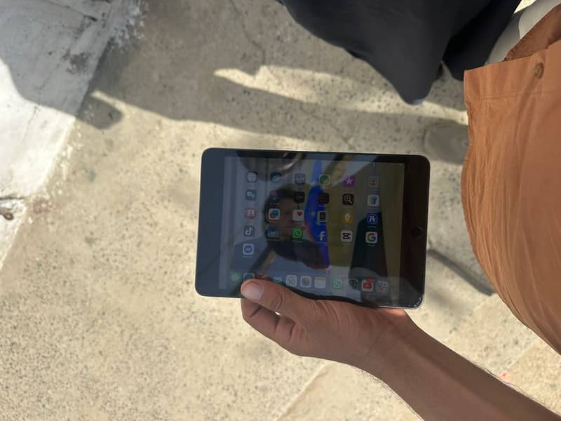 IPAD MINI 5 2