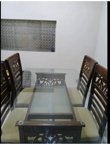 Elegent Dining Table Glass Top – On Sale!