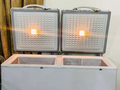 Dawlance Double door freezer