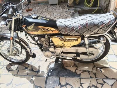 Honda 125 special addition golden colour self and kick start
