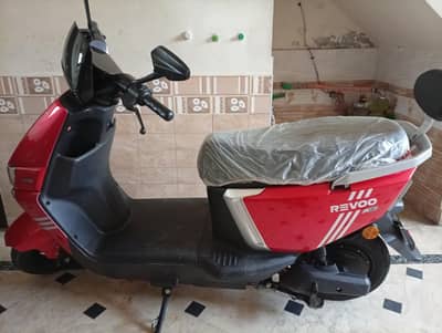 Revoo A12 scootie