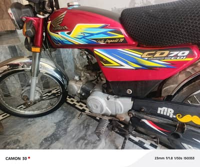 Honda 70 21 model full ok good condition