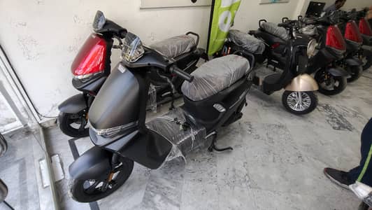 Evee S1 Electric Bike Black Color