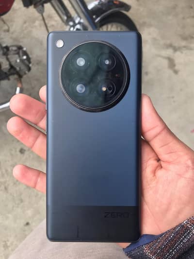 infinix zero 40 8+5 256