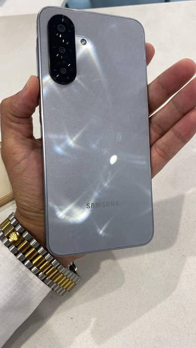 Sumsung A17 8/256 New Conditions Urgent Sale