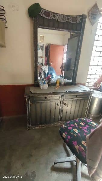 dressing table 1
