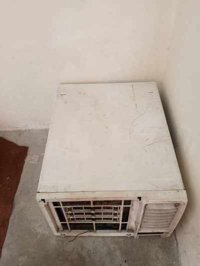 Window AC 0.75 Ton – Fully Functional – Good Condition”