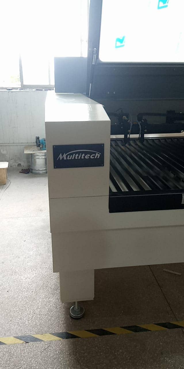 CNC laser cutting machine 3
