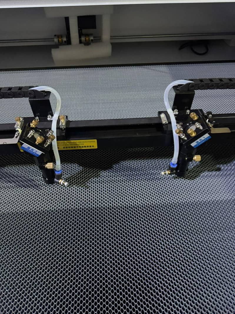 CNC laser cutting machine 17