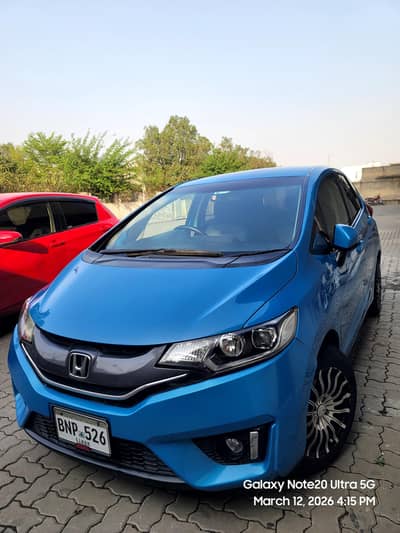 Honda FIT HYBRID fuel saving luxury car