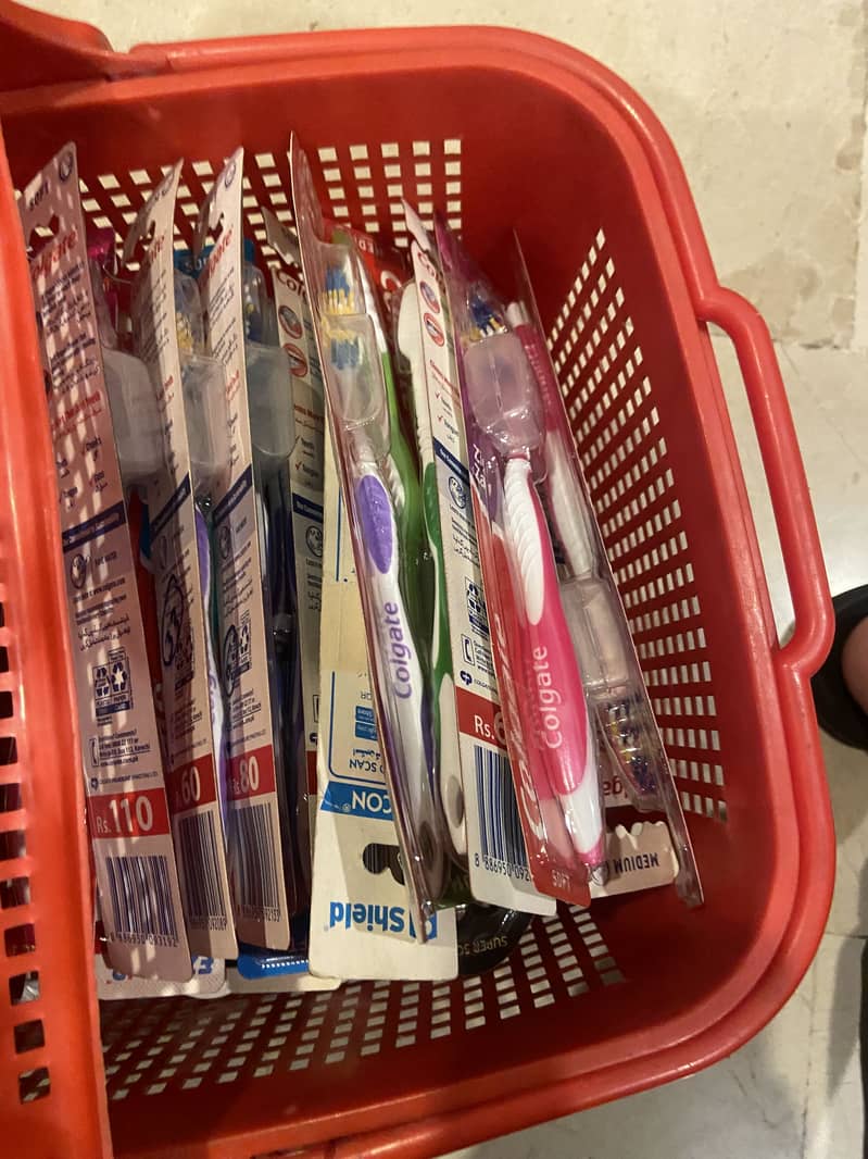 Colgate Toothbrushes 0