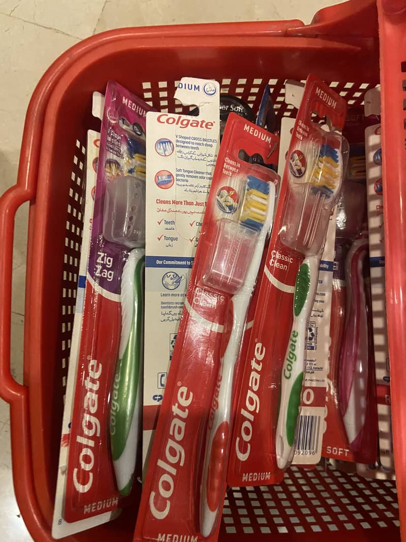 Colgate Toothbrushes 1