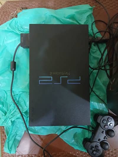 Sony PS2 With 2 Controller and USB 25 games installed All OK
