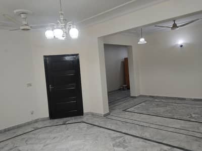 G 11 Vip Location Ground Portion 3 Bed 3 Bath Drawing Tv Lounge Kitchen Sep Meter Gas Electric Available