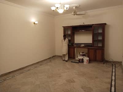 E 11 basement open servant Vip 3 Bed 3 Bath Drawing Tv Lounge Kitchen Sep Meter Sep Car Parking All Facilities Available Ideal