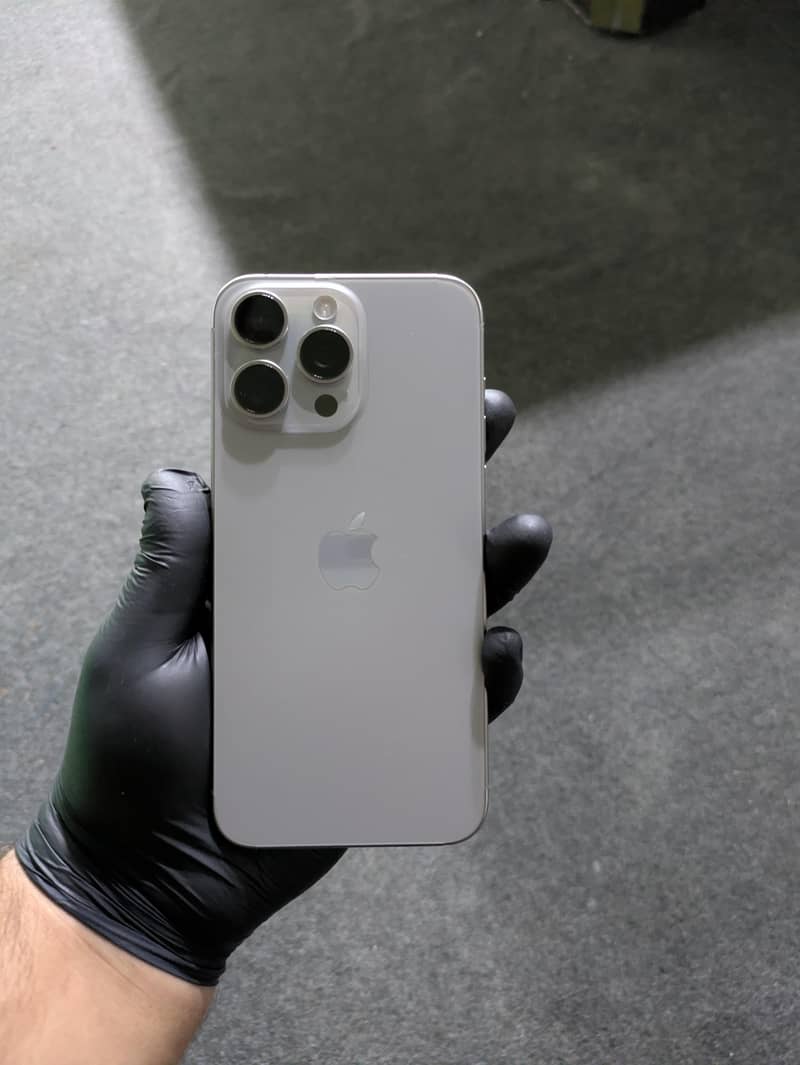 iPhone 15 Pro Max (256GB) – Natural Titanium (Dual Physical SIM) 0