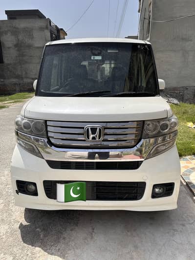 I m seling honda n box total original paint