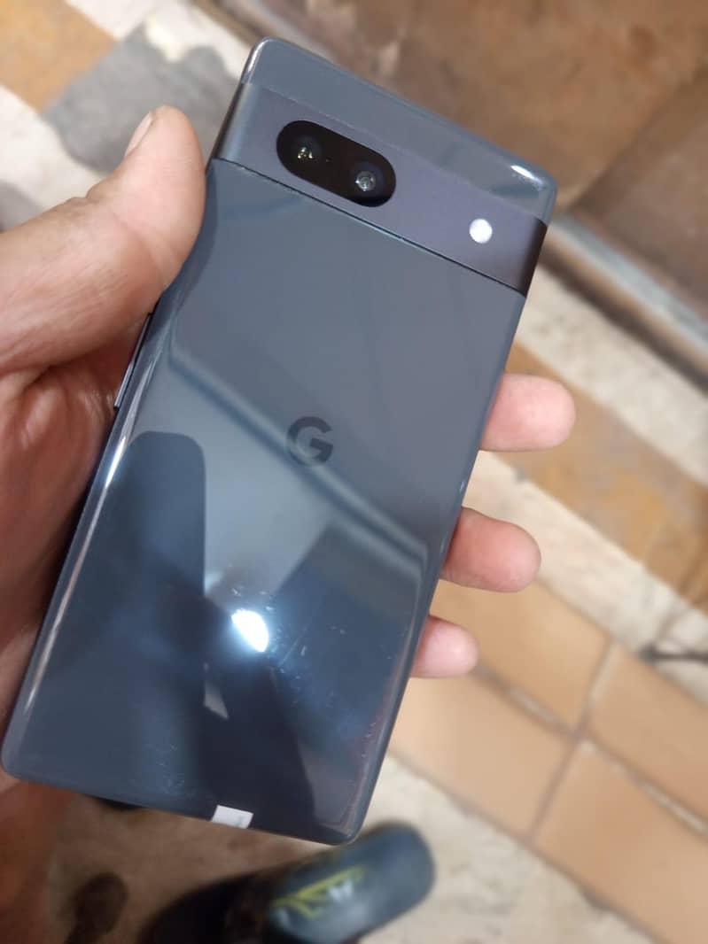 Google pixel 7a 4