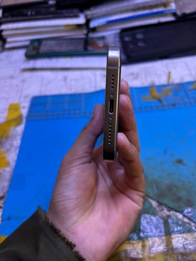I phone 15 pro max non pta sale with box cable
