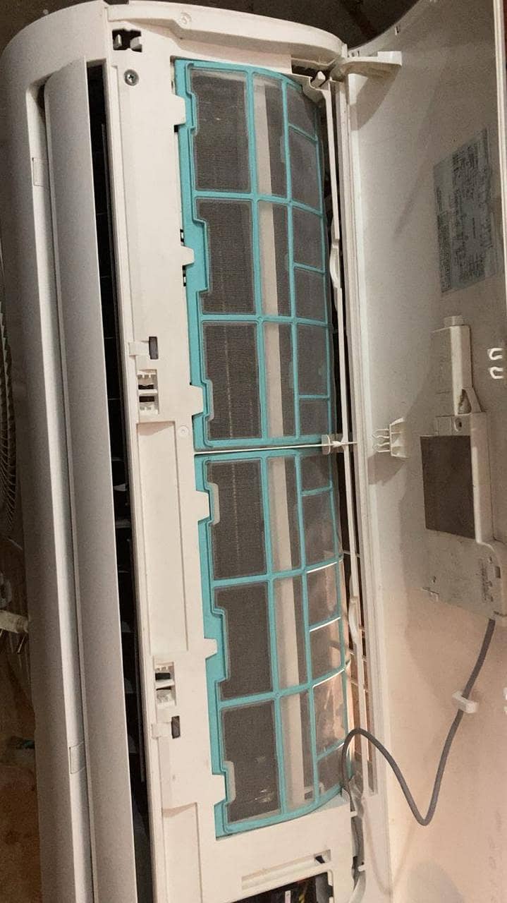 اس پہ لیٹ اینڈ کنڈیشنر ڈولنس انورٹر اے سی ایک منٹ 2