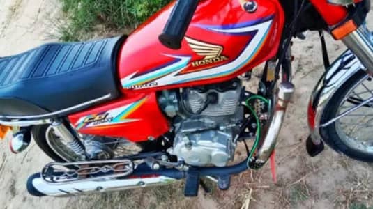 Honda 125 CG 2016 model for sale call on 03348310322