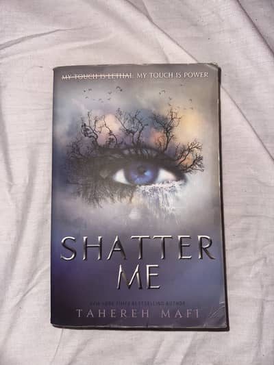 Shatter me series first book original, slightly used