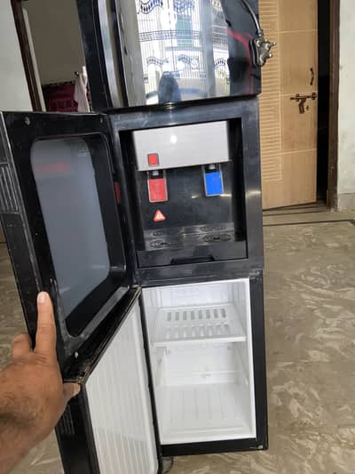 Pel Water Dispenser Gilass door