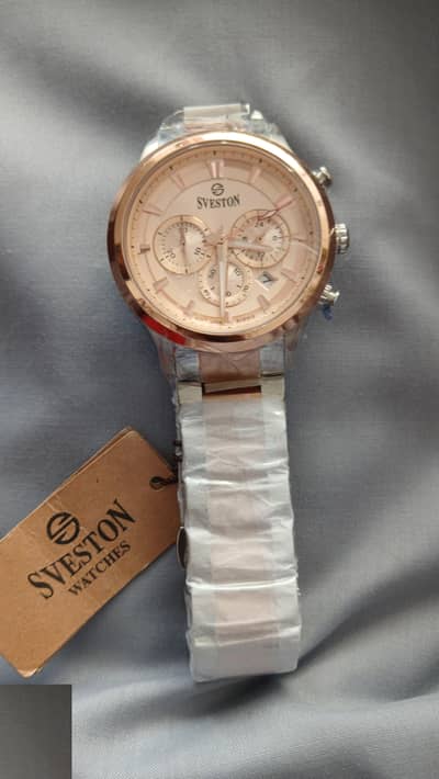 sveston watcges