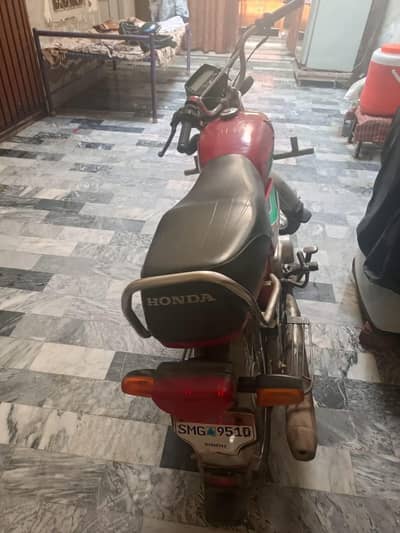 Sindh numbr hai Good condiatin me hai