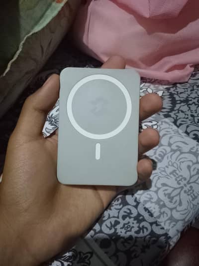 Infinix MagPower Wireless Power Bank XP03 (Magnetic + Fast Charging)