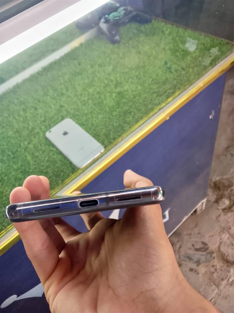 Google pixel 7 pro 4