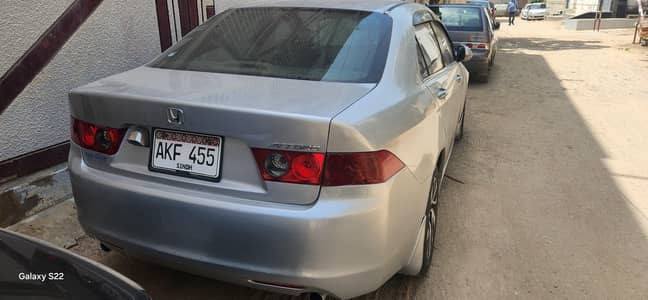 Honda accord cl9 2002/6 urgent sale.