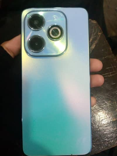 Infinix Hot 40i 8/128 gb.