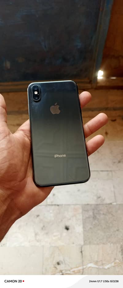 IPhone xs factory unlocked