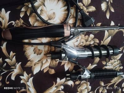 hair curl 3 in 1 made in Germany Paris Hilton company