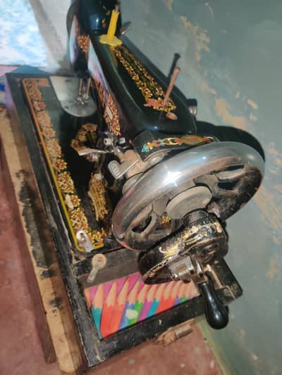 High Quality Sewing Machine for Sale – Excellent Condition