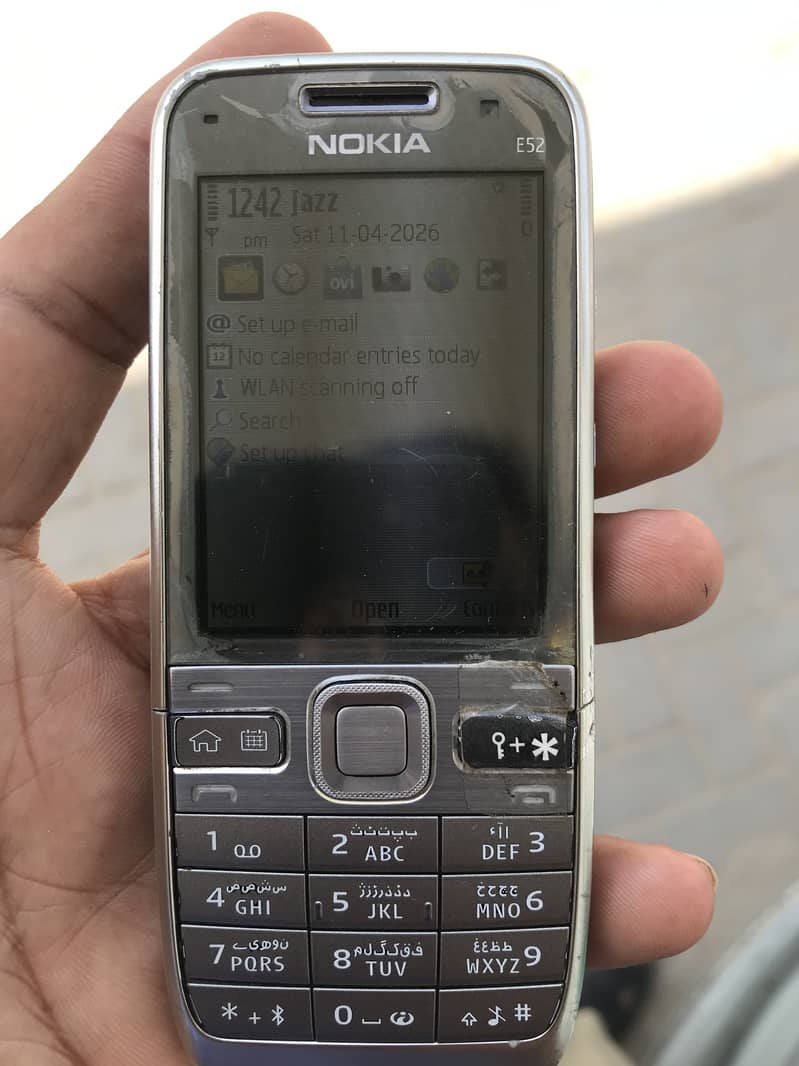 Nokia E52 4