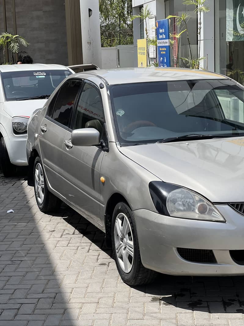 Lancer 1.3 GLX 2005 1