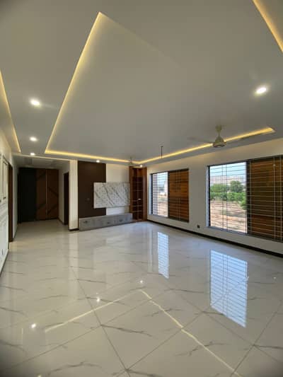 Affordable living 500 Square Yards 5 Bedrooms Luxurious Private Construction Villa Is Available For Rent In Bahria Town Karachi