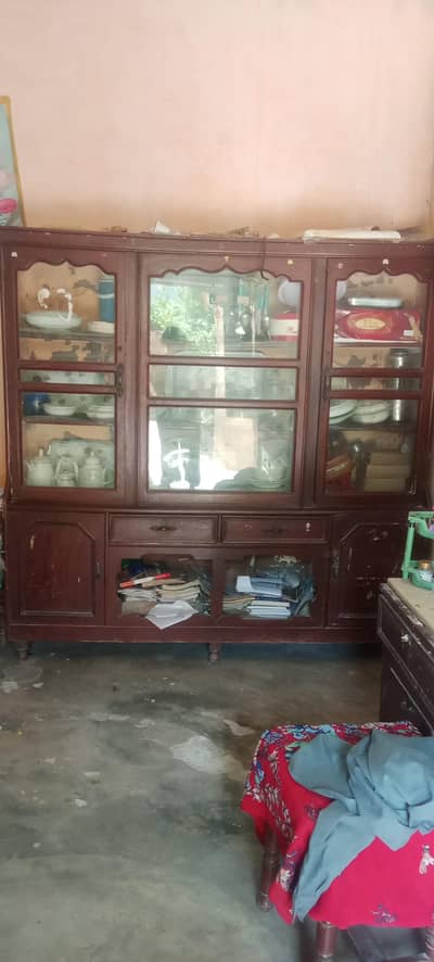 Show case used looking new