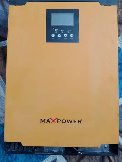 solar inverter for sale 10/10 condition