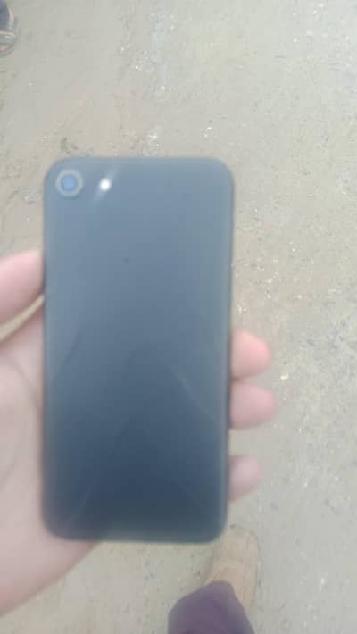 panel crack hy Thora or side button work nai krta  urgent sale krna hy