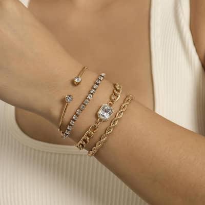 4pcs Crystal Daisy Bracelet Set for Women | Stylish Multilayer Jewelry